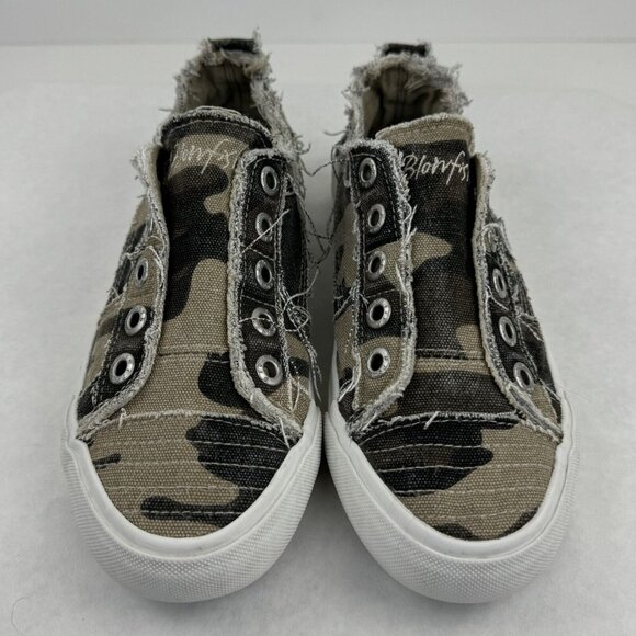 Blowfish Malibu Womens Multicolor Camouflage Slip On Sneakers Canvas Size 7 - Picture 2 of 15